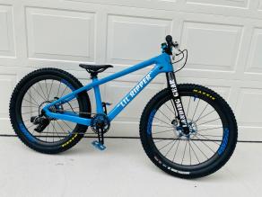 24inch-youth-racing-mountain-bike-light-bicycle-carbon-wheels-am431