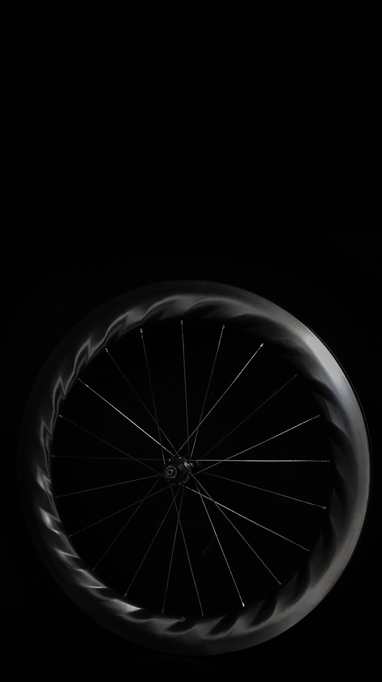 MO-lightbicycle-carbon-aero-shape-road-65mm-depth-wheel.jpeg